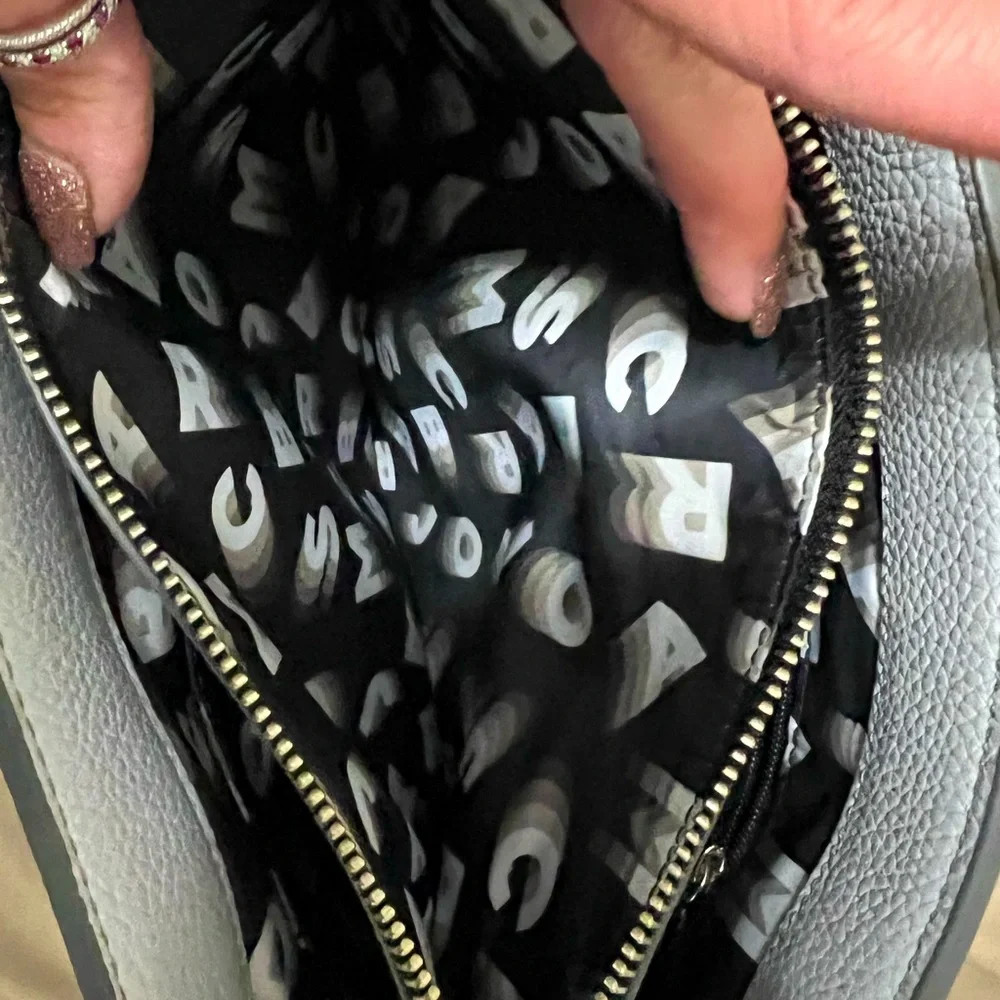 Like new Marc Jacobs!! Medium size light gray. - Picture 4 of 4
